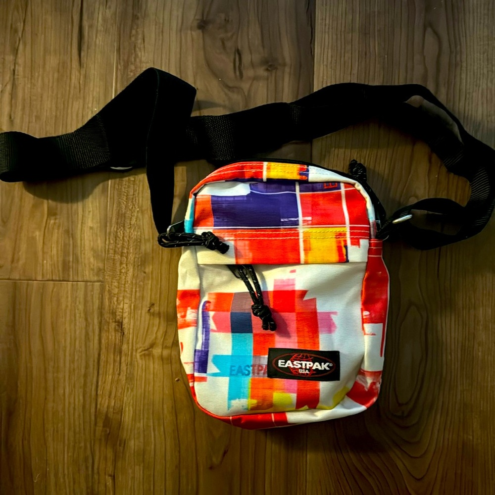 Small Eastpak crossbody bag